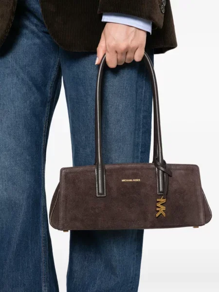 Geantă Michael Michael Kors din piele de căprioară cu autograf maro