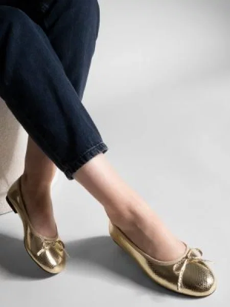 Baleríny Marjin s kulatou špičkou s hadím vzorem černé