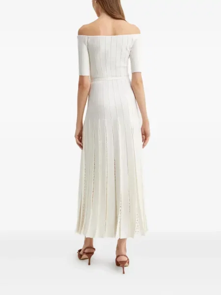 Rochie Gabriela Hearst plisată de costum