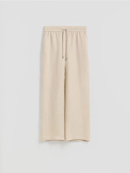 Reserved Pantaloni lejeri din in bej