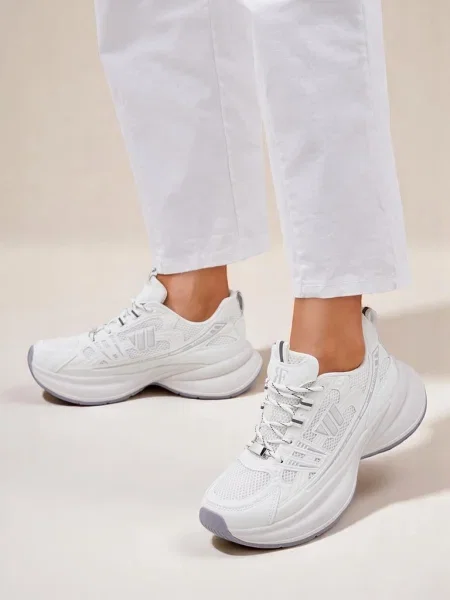 Sneakerși Resti alb