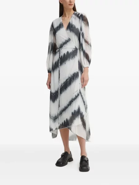 Rochie midi Bruuns Bazaar până la genunchi de costum alb