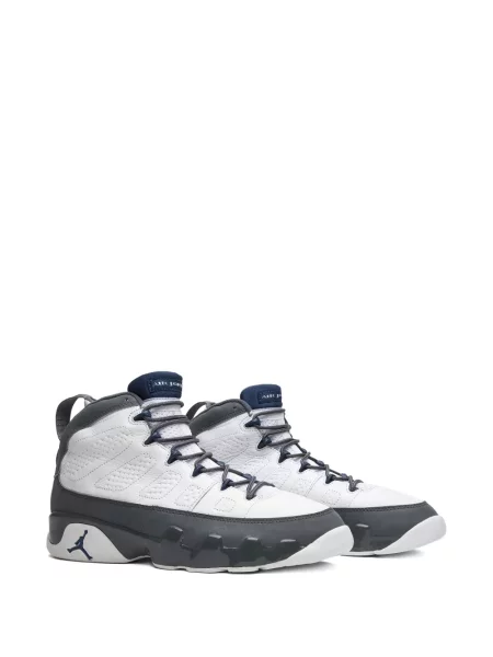 Sneakerși Jordan alb