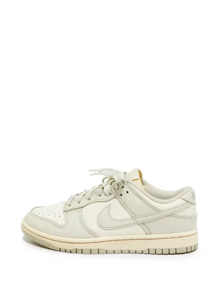 Sneakerși Jordan din piele alb