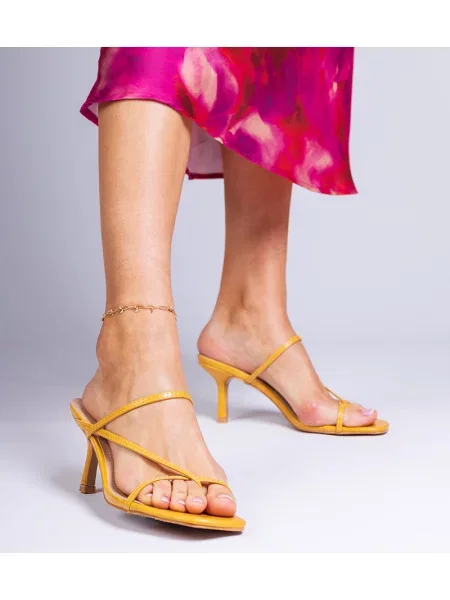 Elegantne sandali D/ceo rumena