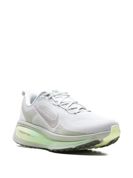 Sneakerși Nike Vomero gri