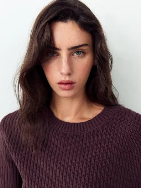 Sweter z dzianiny z wycięciem burgund Teen S MANGO TEEN