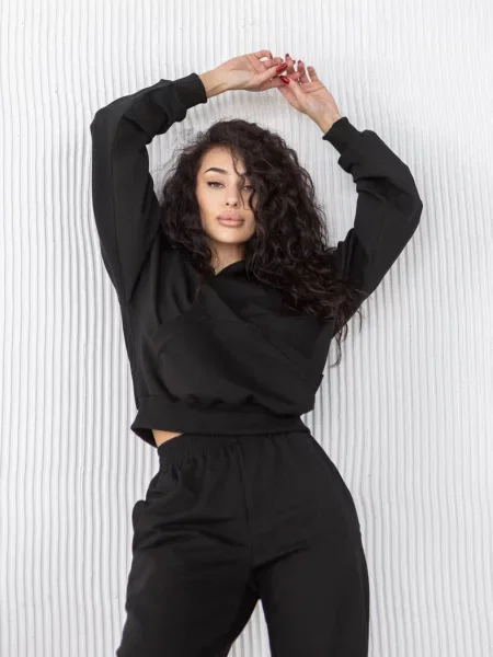 Женский спортивный костюм с капюшоном чорний