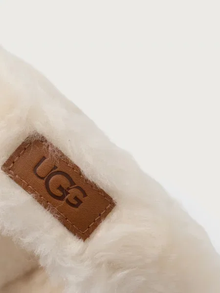 Căciulă Ugg de lână bej