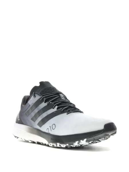 Sneakerși Adidas UltraBoost cu dungi de drumeție gri