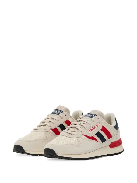 Căciulă Adidas cu șireturi din dantelă de drumeție negru