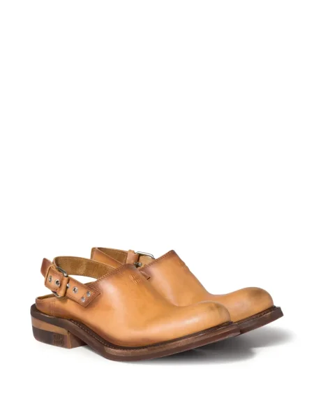 Papuci tip mules Miu Miu din piele cu cataramă maro