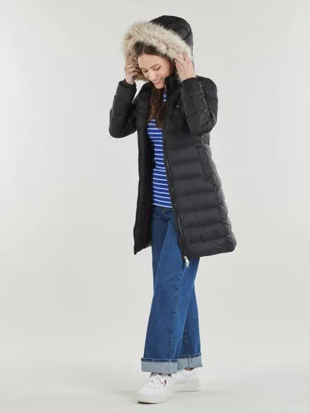 Haină de puf Tommy Jeans cu glugă negru