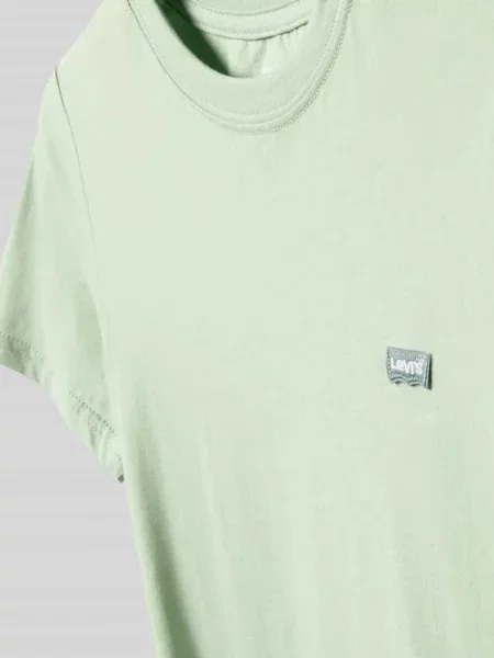 T-shirt o kroju regular fit z czystej bawełny model BATWING CHEST' Levi's