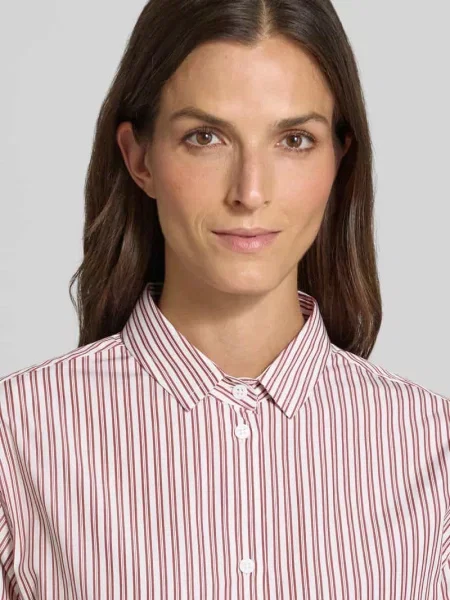 Bluzka koszulowa o kroju regular fit we wzorze na całej powierzchni Windsor