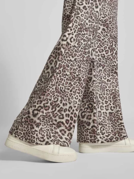 Jeansy o kroju wide fit ze zwierzęcym nadrukiem na całej powierzchni Marc Cain