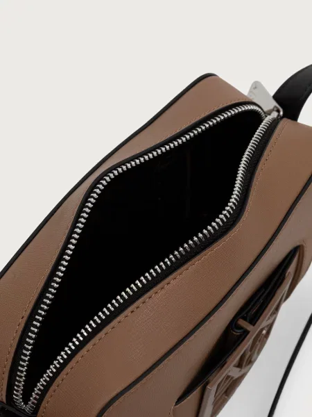 Кожаная сумка через плечо Armani Exchange