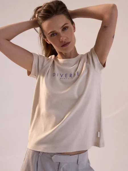 Футболка DIVERSE Bautis молочний