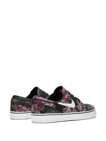 Sneakerși Nike Metcon cu model floral cu imagine negru