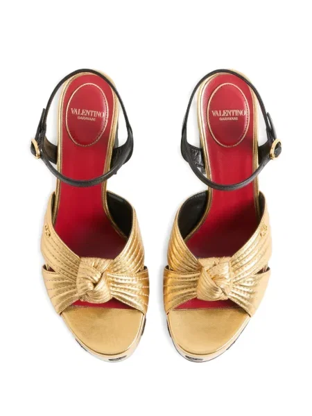 Sandály Valentino Garavani zlaté