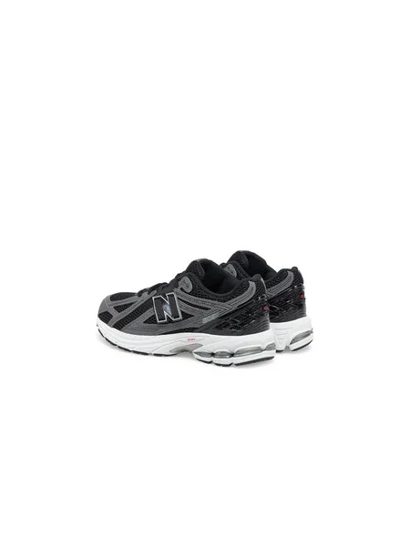 New Balance Sportcipők fekete