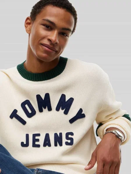 Sweter o kroju regular fit z czystej bawełny model NEW CLASSICS' Tommy Jeans biały