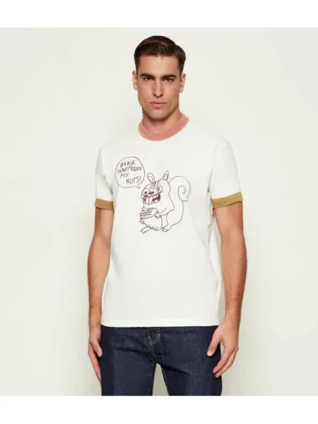 Tricou