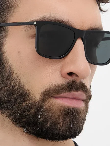 Saint Laurent négyzet alakú napszemüveg fekete