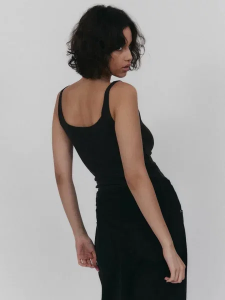 Футболка MUUV. SCILY зелений