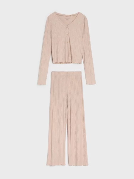 Двокомплектна піжама з бежевий