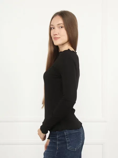Лонгслив Yuki черный