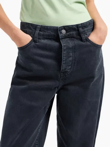 Бойфренди Armani Exchange синій