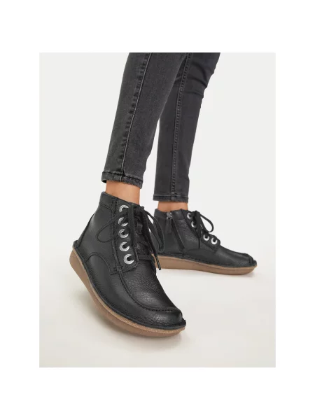 Gležnjače Clarks Funny Cedar crna