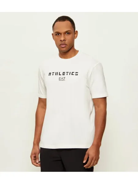 Tricou