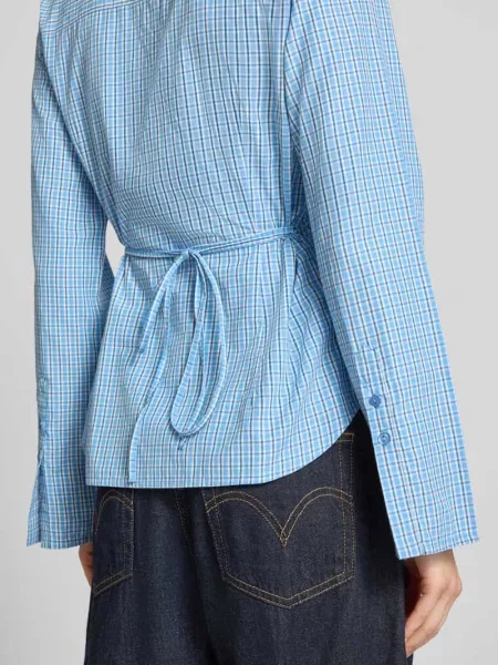 Bluzka o kroju regular fit z wiązanym paskiem model CARO' Jjxx