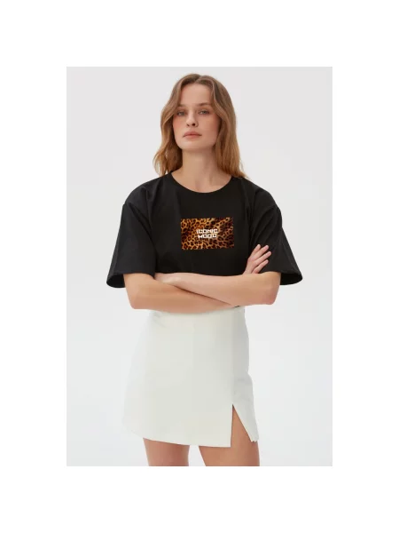 Футболка з принтом "Iconic mood" Estro чорна