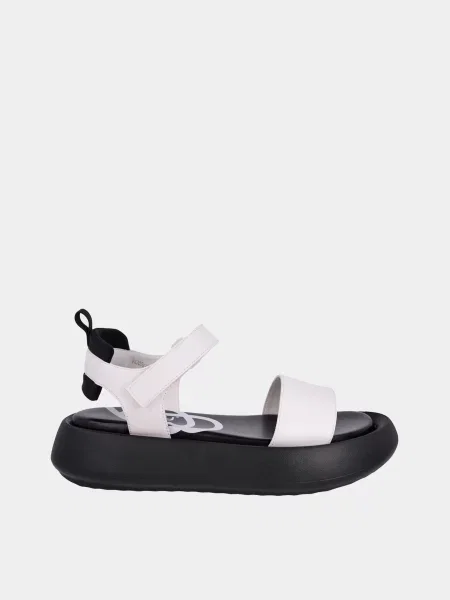 Кожаные босоножки Betsy белые