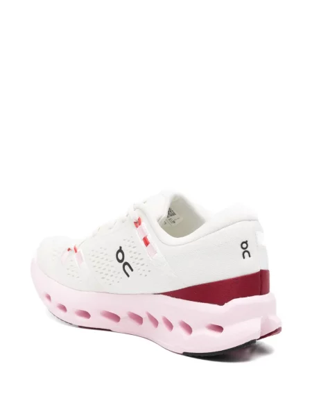Sneakerși On alb