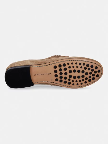 Tommy Hilfiger мокасини дамски от велур TH CHAIN SUEDE LOAFER бежово