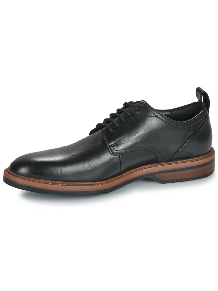 Pantofi Clarks din dantelă negru