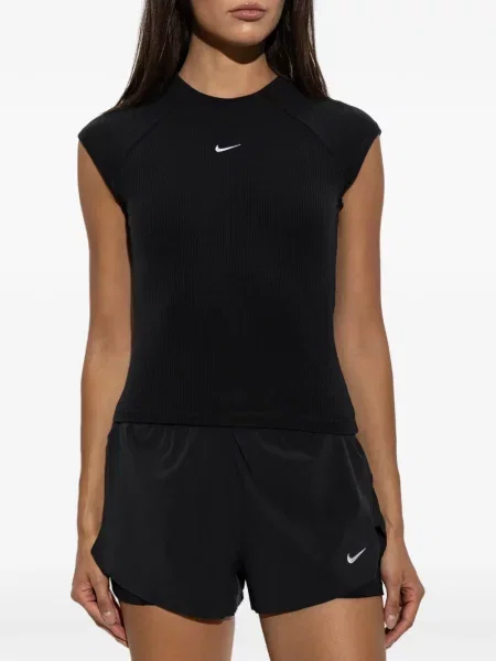 Decupat pantaloni scurți Nike cu broderie plasă roz