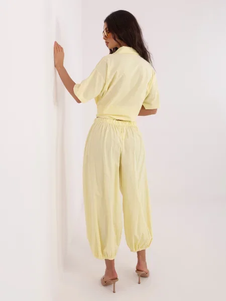 Pantaloni Italy Moda de catifea galben