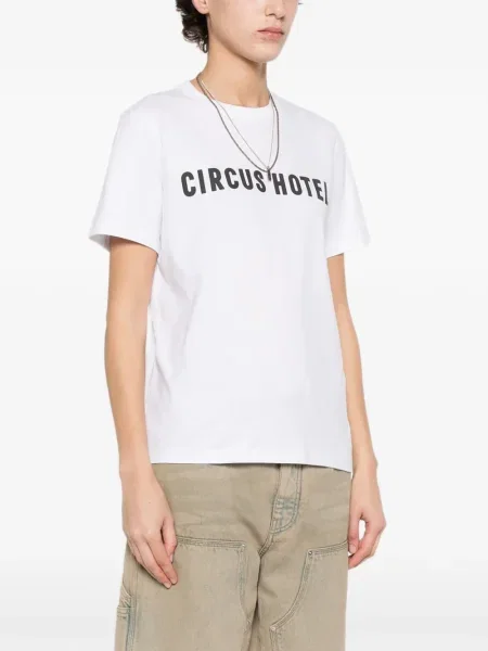 Krótka koszulka Circus Hotel biała