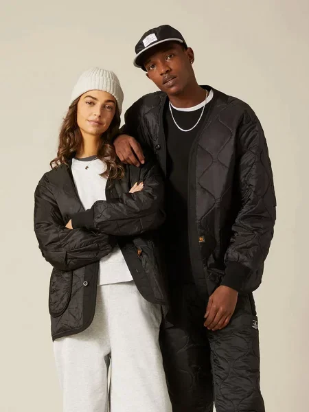 Демисезонная куртка Alpha Industries черная