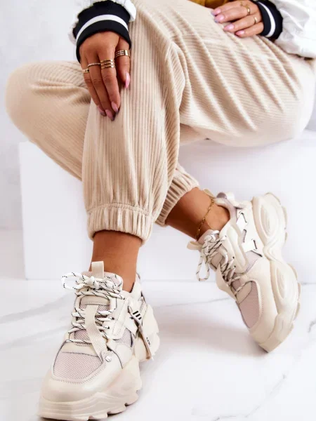 Маратонки Goe бежово