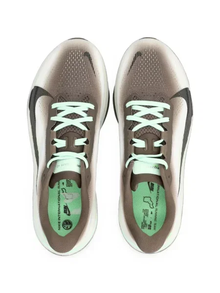 Matlasat sneakerși Nike Air Zoom de drumeție negru
