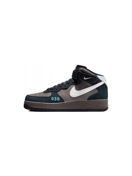 Členkové topánky Nike čierna