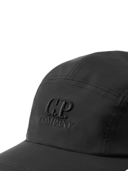 Șapcă C.p. Company cu autograf negru