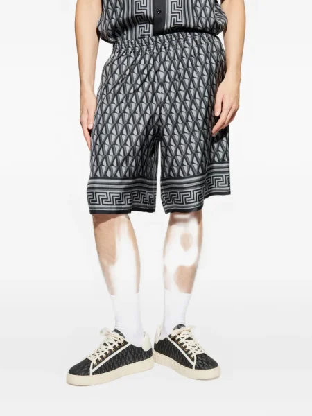 Pantaloni scurți Versace de mătase gri