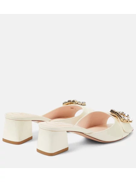 Papuci tip mules Roger Vivier din piele de lac maro